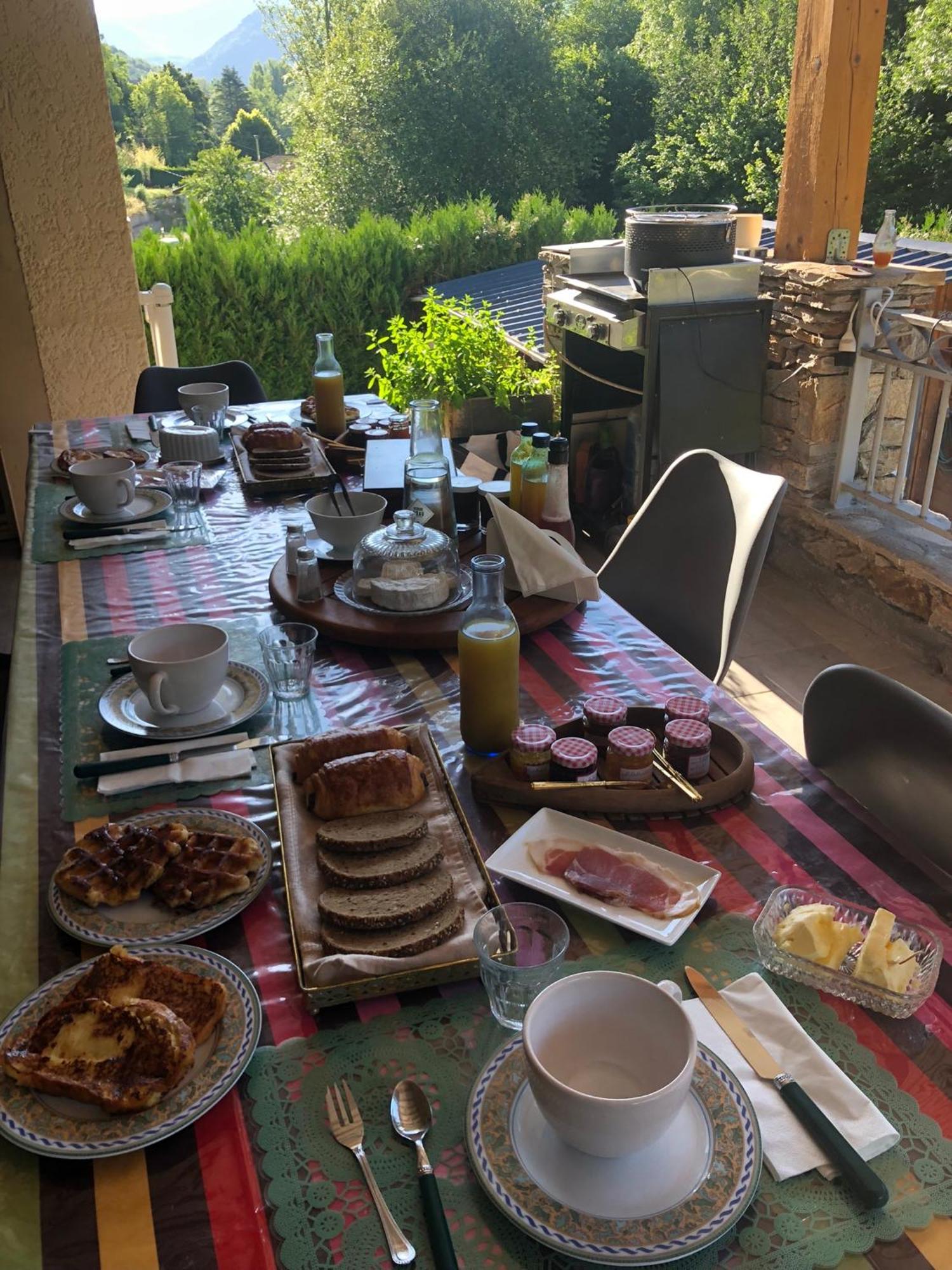 Au Bord De L Eau Bed and Breakfast Surba Exteriör bild
